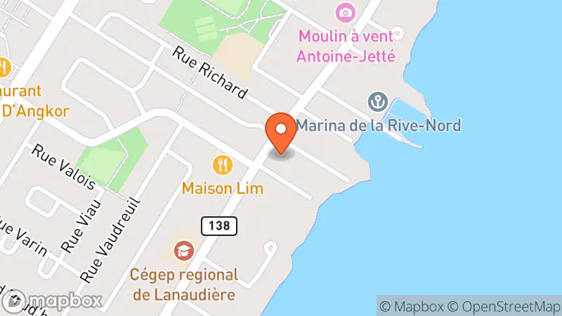 Map showing location of Friperie Chic & Glamour